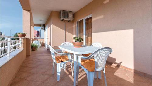 2 Bedroom Amazing Apartment In Pula - Foto 5