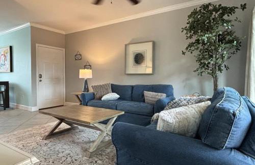 Modern condo right across from beach and pool - Foto 2