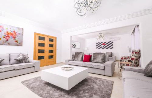 Casa Juana is a modern, luxury, exclusive, 6 bedroom villa. - Foto 50