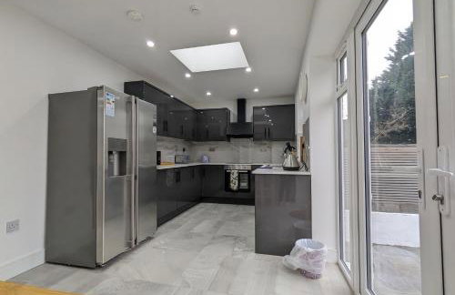 5 Ensuite Bedroom House Near Centre Free Parking - Foto 17