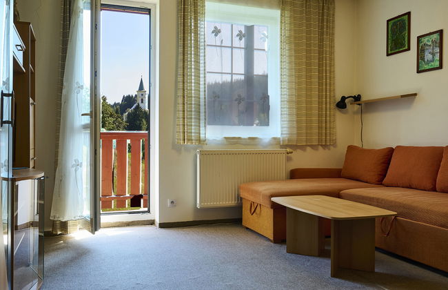 2 bedroom Apartment in Albrechtice v Jizerských horách with garden - Photo 4