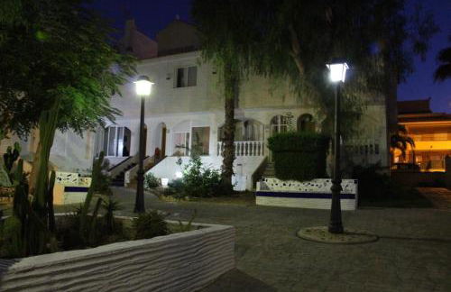 Bonita casa en urbanización privada muy cerca del mar y de Alicante - Foto 23