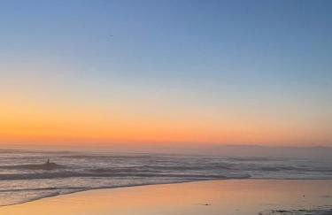 Charming Aroeira Beach Studio - Photo 16