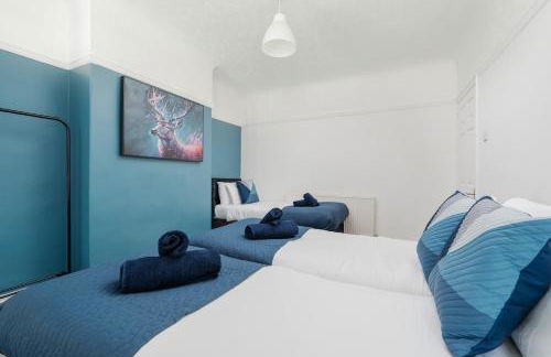 Spacious 3BR Sleeps 8 Ideal for Contractors or Large groups - Foto 22