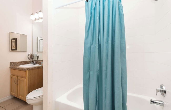 Tropical 2 BDR Condo in Brand New Resort Community - Foto 22