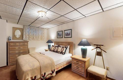 Lakefront Haven - Photo 29