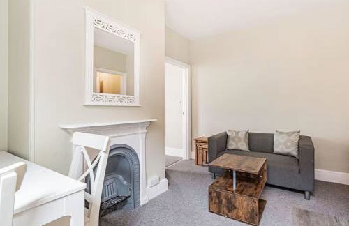 Coastal Apartment with Sea View 2 Minutes from Beach and Town Center - Foto 4