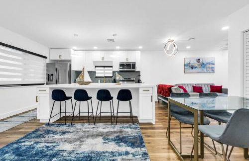 Modern Home with large private yard - Next to downtown & beach & airport - Pet friendly - Foto 10