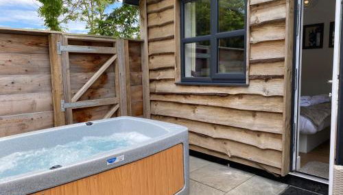 Fox Lodge with Hot Tub - Foto 4