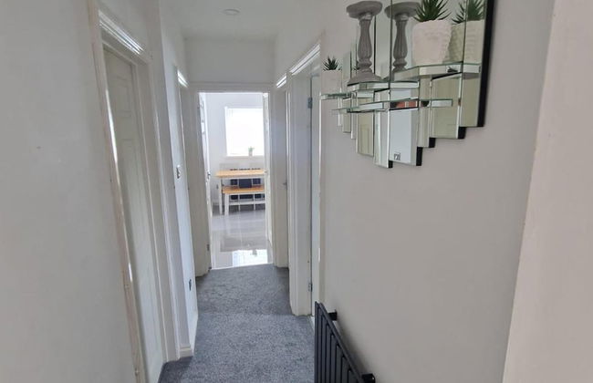 Captivating 2-bed Apartment in Tenby - Foto 1