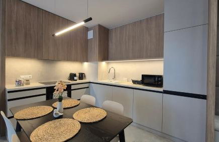 Towarowa Flowers Apartment, free parking, air-conditioning, self check-in 24h - Photo 21