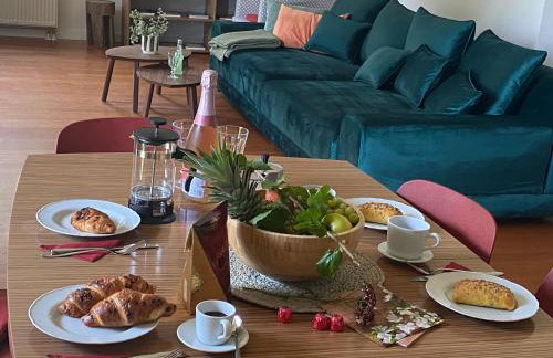 Beach and Green - Photo 2