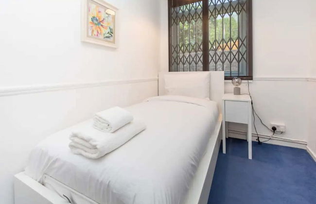 Spacious & Welcoming 4BD House - Kennington - Foto 23