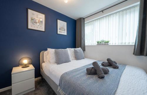 Spacious 5-bedroom home perfect for large groups - Foto 31