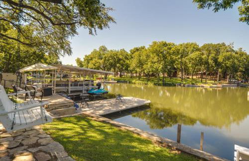 Waterfront Lake LBJ Cabin w/ Private Dock! - Photo 23