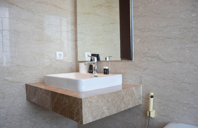 Nice and Spacious 3BR at Menteng Park Apartment - Photo 16