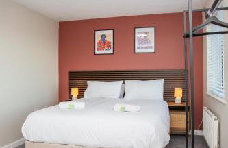 Vacant Nest Cleveland Close Central Parking - Photo 7