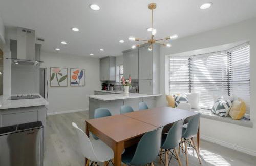 Vibrant Spacious Home w Private Pool and Jacuzzi - Foto 15