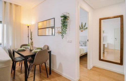 Centro, Hospital y Campus Universitario a 5 minutos - Camas de primera - Lavadora - SmartTV - Wifi 1 GB - Teletrabajo - Foto 8