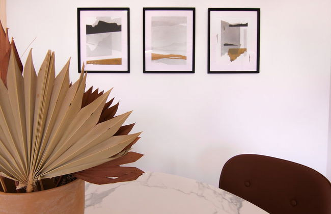 Phaedrus Living: Modern City View Flat Nafi - Photo 13