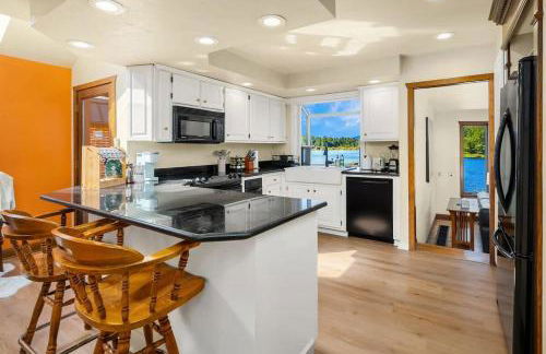 European White Castle on Lake Desire Private Dock - Foto 19