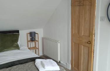 2 bedrooms sleeps 4 free wifi parking outdoor area - Foto 23