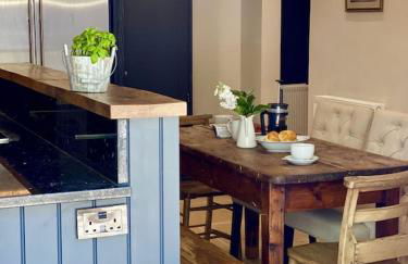 Beautiful 3 bed cottage in Lymington. Perfectly located for Coast and New Forest - Foto 5