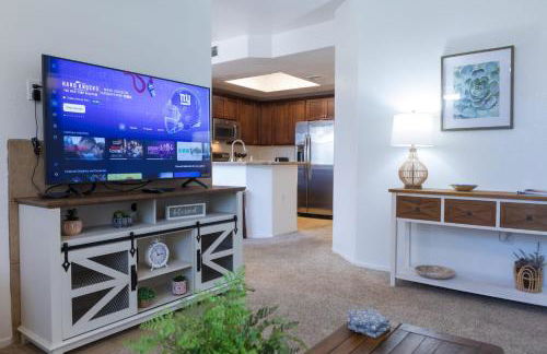 Modern Retreat in Ahwatukee Heated Pool Spa Gym - Foto 4