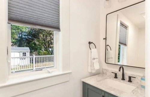 Cape Cod Coastal Escape - 6 min Bike to the Beach! - Foto 21