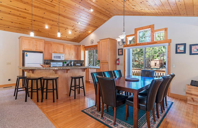 Cedar Chateau w/ Game Room & HOA Access! - Foto 26