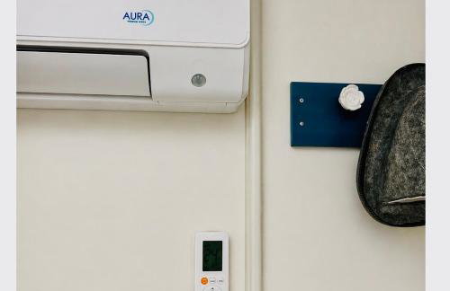 WOW!! Ultimate Pocono Retreat Hot Tub, Game Room, Fire Pit, Near Lakes & Hiking! - Foto 11