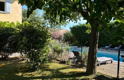 Joli gite en Provence avec piscine - Photo 3