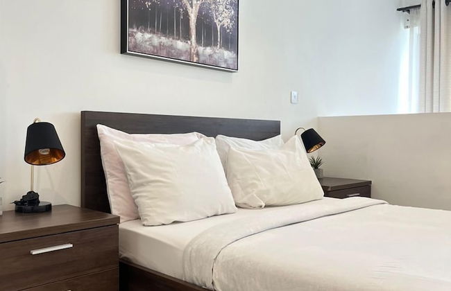 Embassy Gardens Apartment - Photo 10