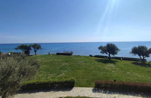 Beachfront Charming Maisonette - Foto 10