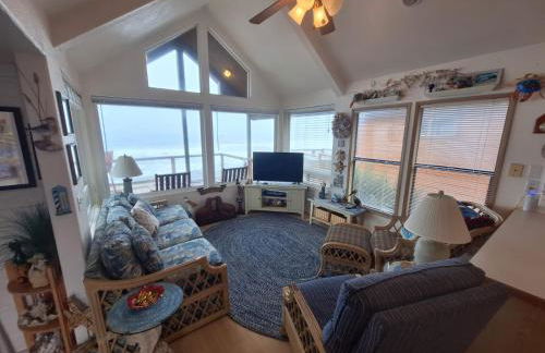 Luxurious Oceanfront Cabin 7 Getaway W Hot Tub - Foto 28