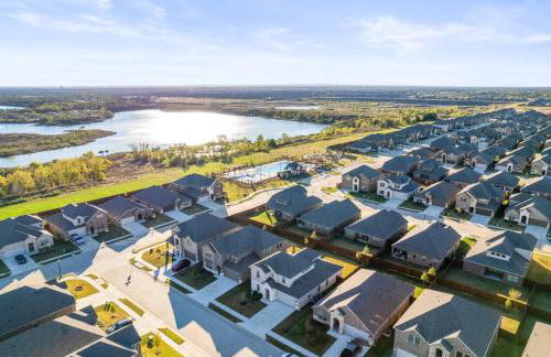 Luxurious 4-Bed Home with Pool Table & Nearby Pool - Foto 42