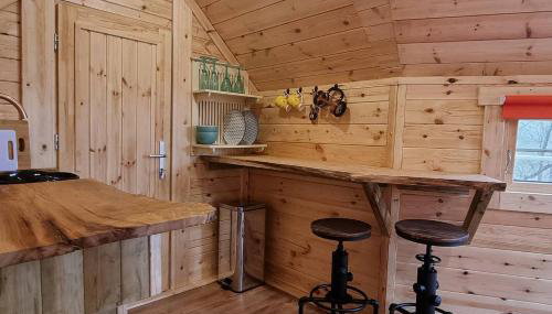 Tree Top Cabin with Private Hot Tub - Foto 3
