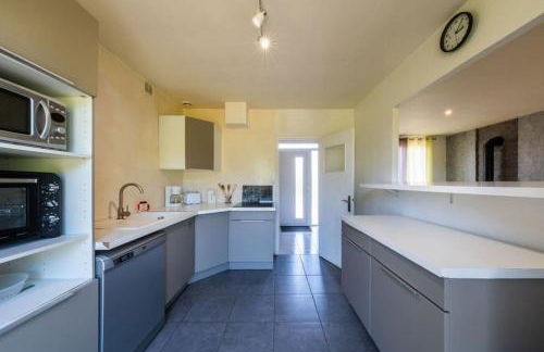 La Raboliote -Maison 3 chambres- jardin - 15 min Parc Fédéral Lamotte - CAUTION OBLIGATOIRE - Foto 9