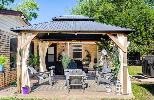 3 BR l Quiet Home with Gazebo l 5 min Medical center l Work room - Photo 13