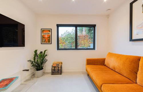 The Bowie is a David Bowie themed Smart House - Foto 39