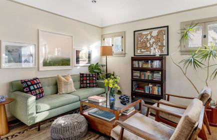 Spanish Revival Charm in Silver Lake w Patio BBQ Walkable Location Maltman Manor by AvantStay - Photo 2