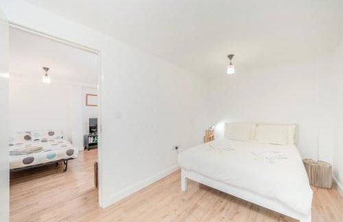 Modern one bedroom flat in Central London - Photo 14
