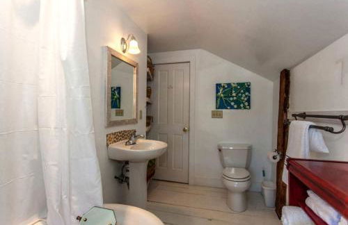 Riverfront Cabin with Beautiful Views of Housatonic River in Great Barrington, Massachusetts - Foto 35