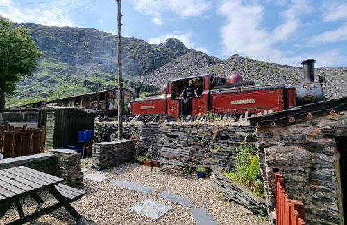 Traditional 19th Century Slate Miners Cottage - Foto 17