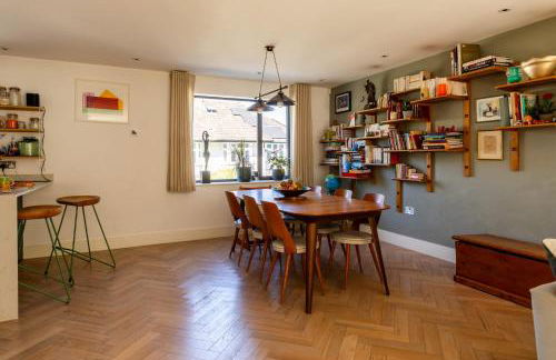 Stylish Family Home with Garden - Foto 9