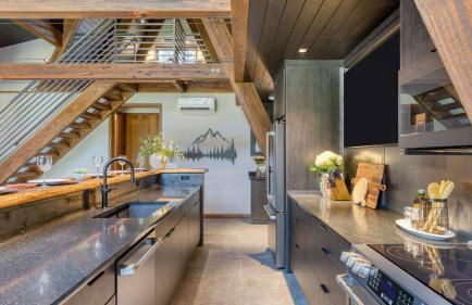 Newly Built • Sauna • Hot Tub • Cold Punge Lazy River Glamp-House by AvantStay - Foto 16