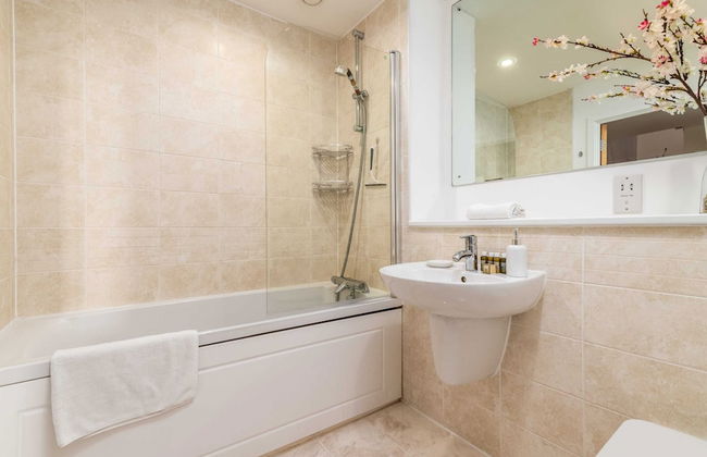 Modern Comfort: Stratford 3BR Duplex - Foto 16