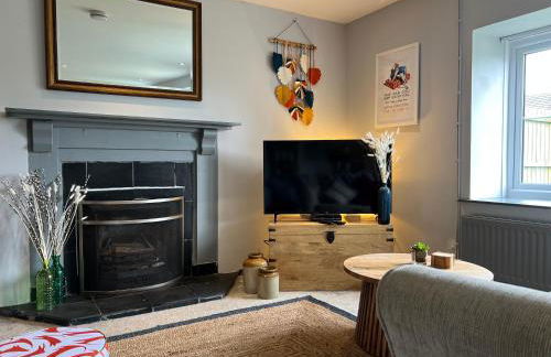 Spacious 4 Bedroom Farmhouse - Photo 16