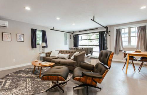 Greenway Garage with Firepit - Photo 6