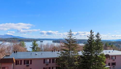 Tree Top Getaway - Photo 2